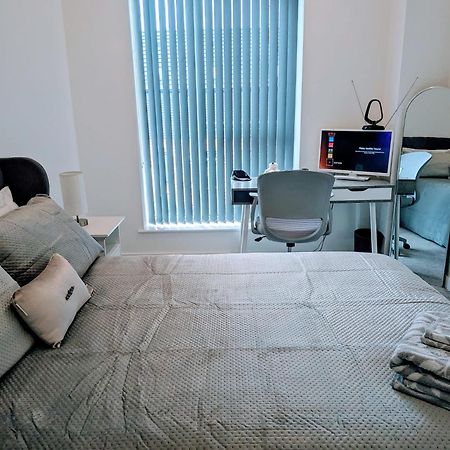 Contemporary Double Ensuite Room Birmingham Exteriér fotografie