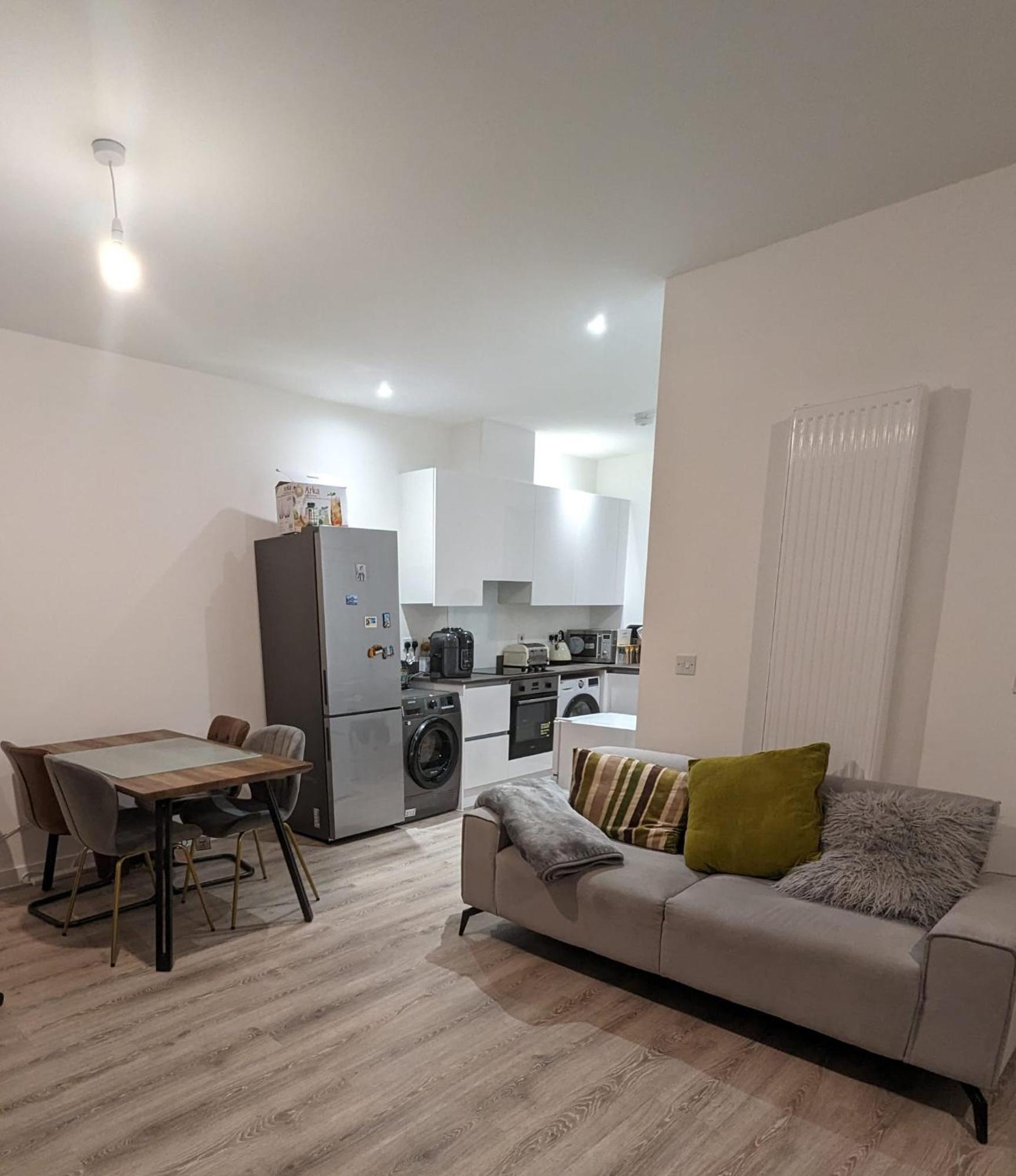 Contemporary Double Ensuite Room Birmingham Exteriér fotografie