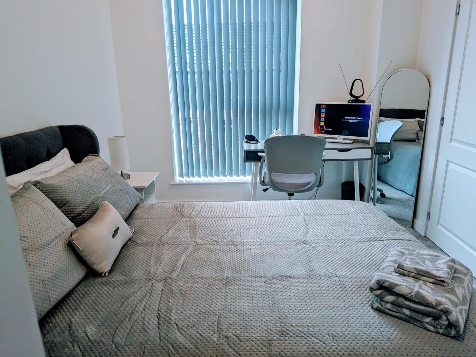 Contemporary Double Ensuite Room Birmingham Exteriér fotografie