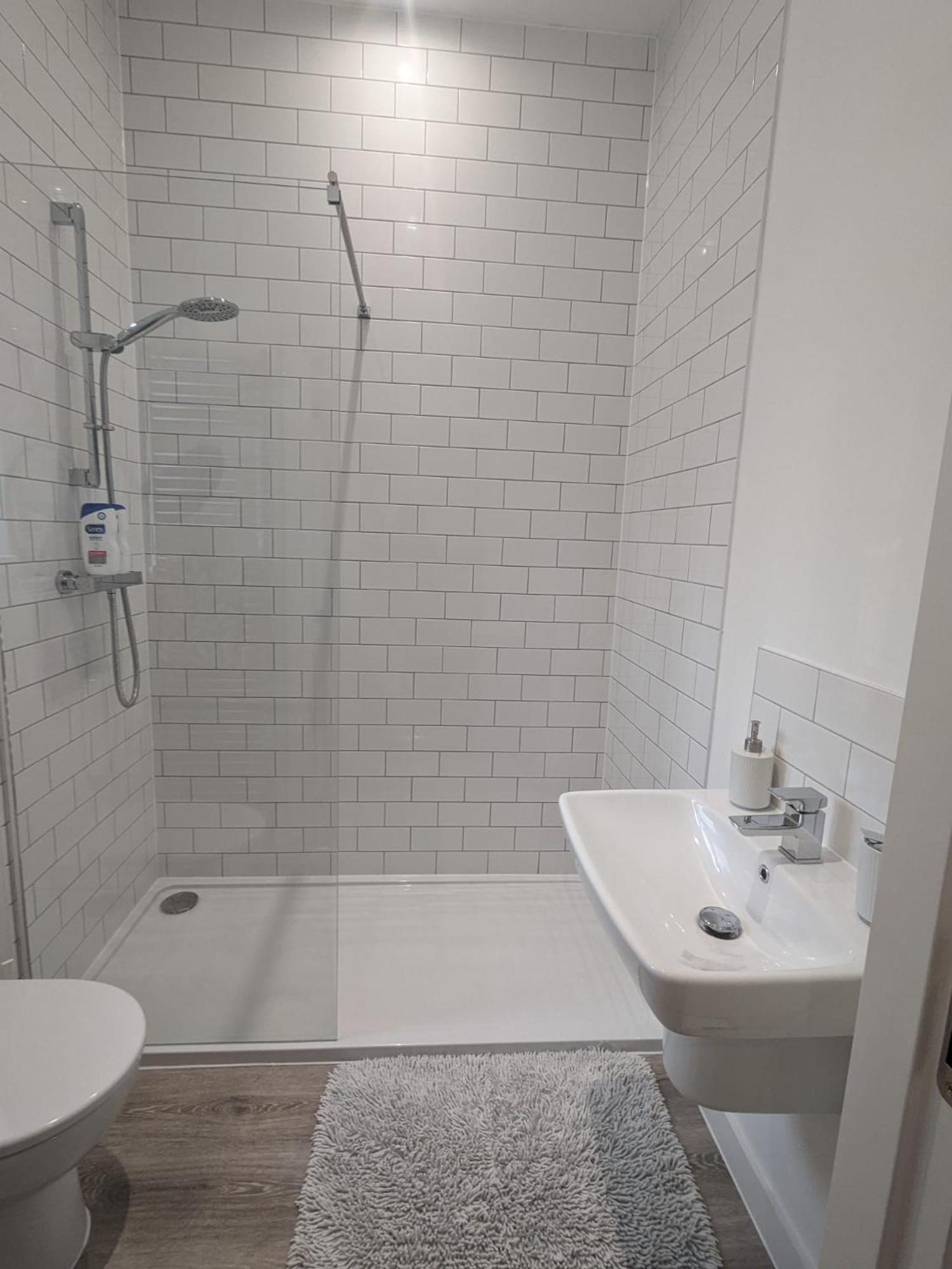 Contemporary Double Ensuite Room Birmingham Exteriér fotografie